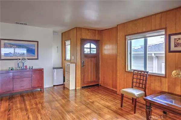 Redondo Beach, CA 90277,507 N Helberta