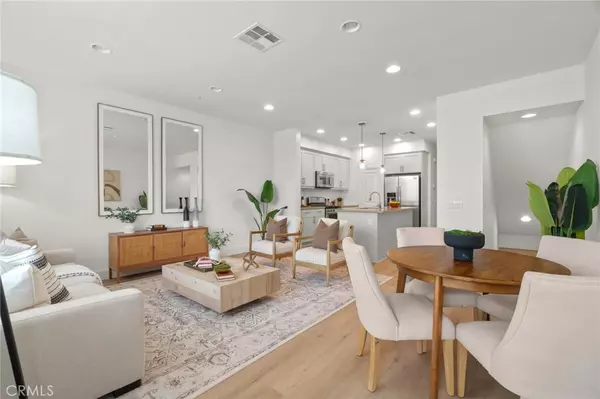 Hawthorne, CA 90250,13023 Union #106