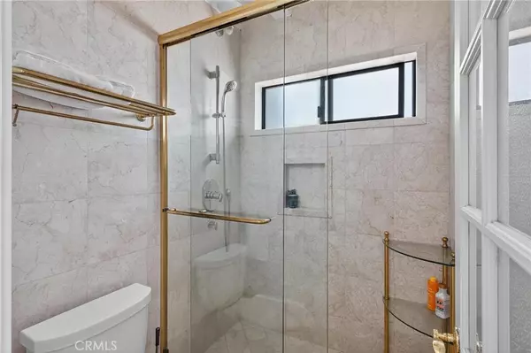 Redondo Beach, CA 90277,431 Camino De Las Colinas