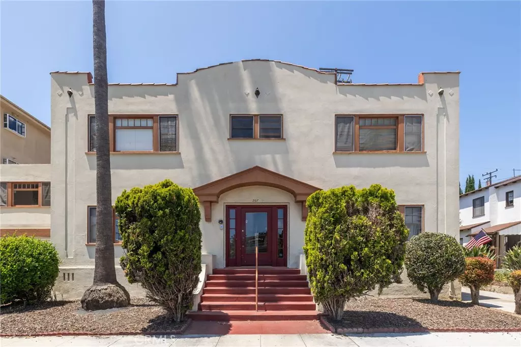 Long Beach, CA 90803,207 Mira Mar AVE