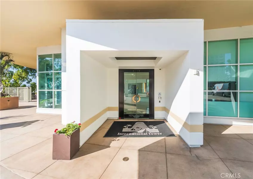 700 E Ocean #1701, Long Beach, CA 90802