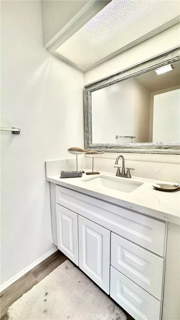 Torrance, CA 90503,3101 Plaza Del Amo #18