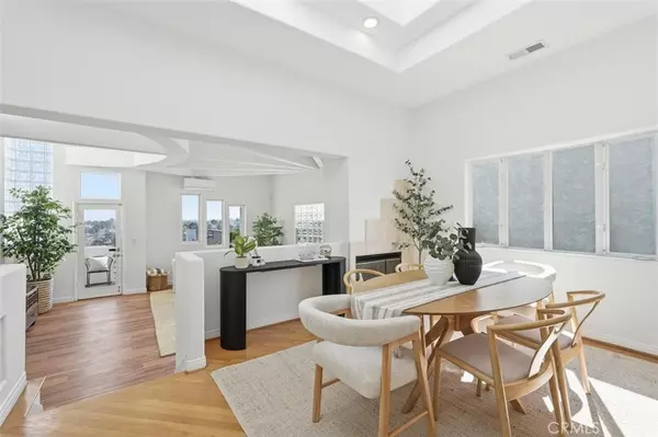 Redondo Beach, CA 90278,1752 Carver ST