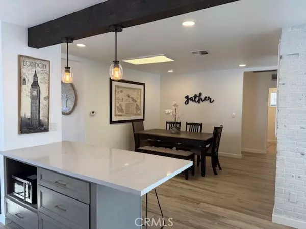 Lakewood, CA 90713,4212 Nipomo