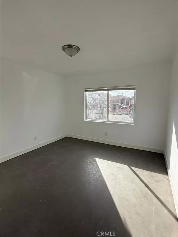 Hawthorne, CA 90250,11864 Gale AVE