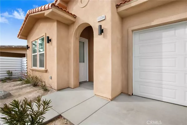 Desert Hot Springs, CA 92240,66604 Estrella AVE #Casita