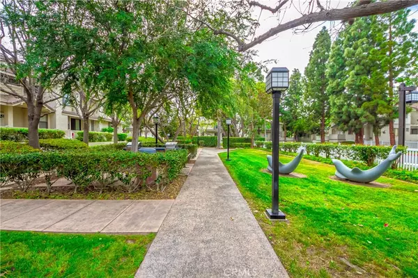 Torrance, CA 90503,2567 Plaza Del Amo #109