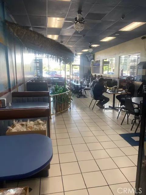 Canoga Park, CA 91304,8219 DE SOTO AVE