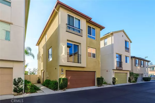 12013 Acadia CT, Hawthorne, CA 90250