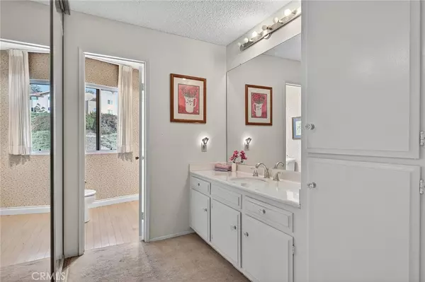 Rancho Palos Verdes, CA 90275,29600 Island View DR #300