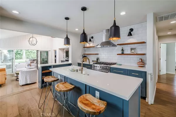 Los Angeles, CA 90045,6321 W 84th ST