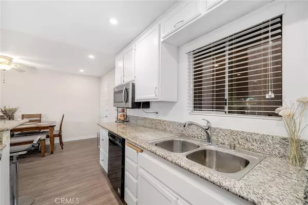 Long Beach, CA 90804,2507 E 15th #213