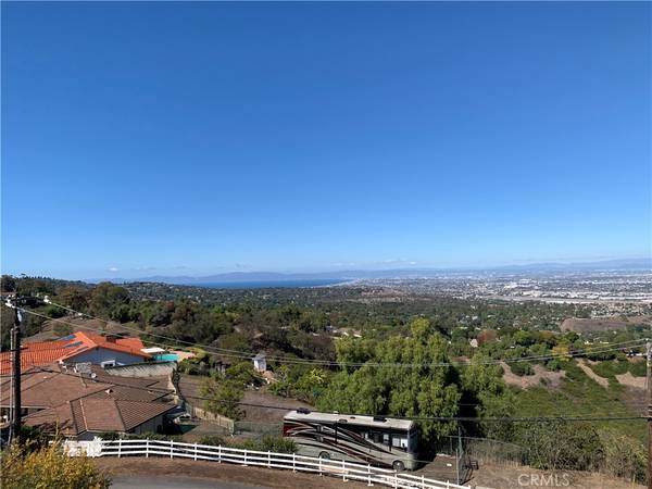 Rancho Palos Verdes, CA 90275,1 Martingale