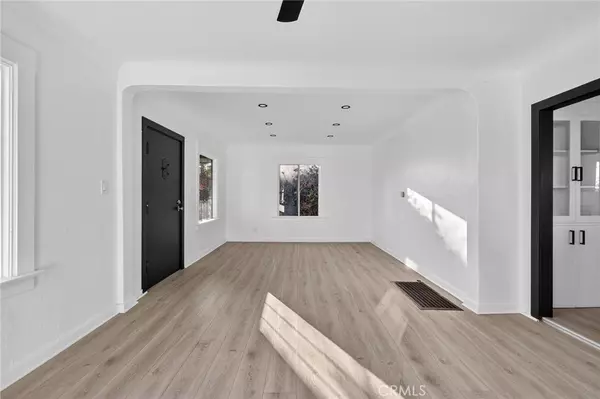 San Pedro, CA 90731,684 W 18th