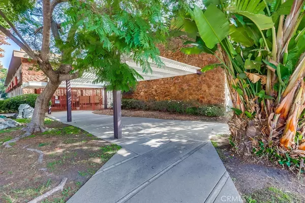 Los Angeles, CA 90034,11120 Queensland #H57