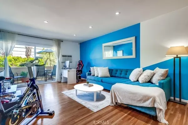 Los Angeles, CA 90034,11120 Queensland #H57