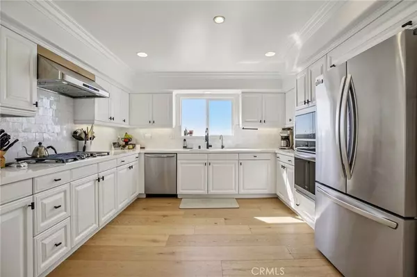 Hermosa Beach, CA 90254,656 7th ST