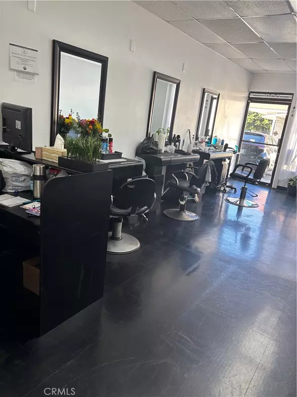 Los Angeles, CA 90035,1704 Robertson BLVD