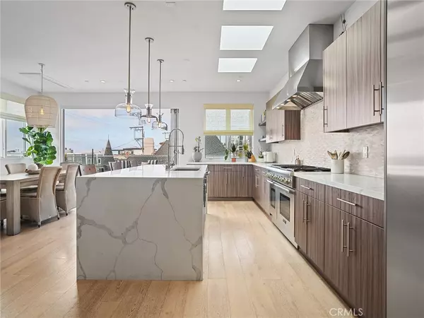 Manhattan Beach, CA 90266,320 35th ST