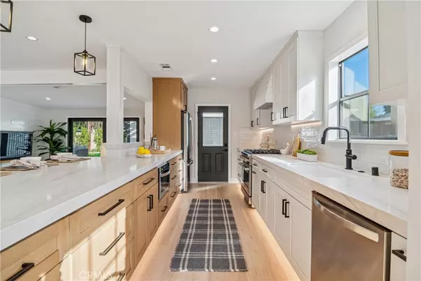 Torrance, CA 90503,908 Fonthill AVE