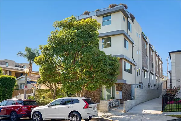 Los Angeles, CA 90019,5409 W Wilshire Vista LN