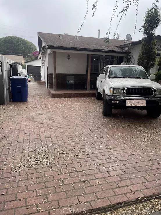 South Gate, CA 90280,10414 Dorothy