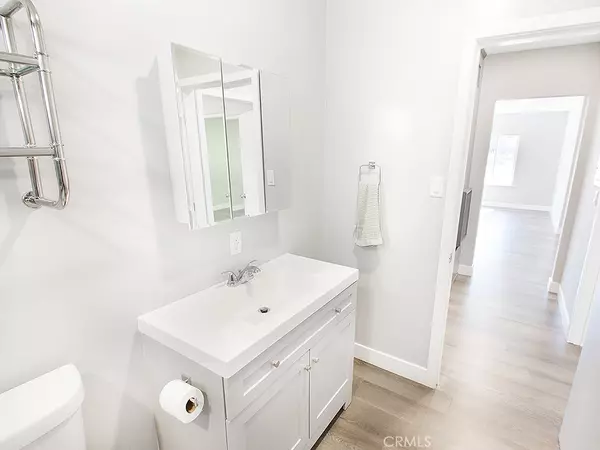 Los Angeles, CA 90068,2027 Vista Del Mar #5