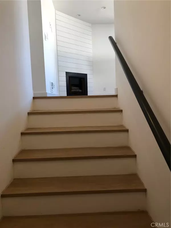 Manhattan Beach, CA 90266,200 39th ST