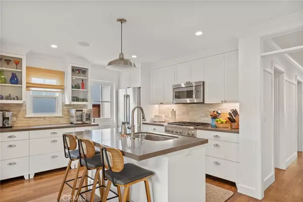 1147 7th Street, Hermosa Beach, CA 90254