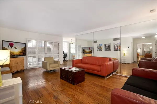 West Hollywood, CA 90069,927 N Kings RD #118