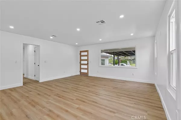 Carson, CA 90746,16214 Mckinley