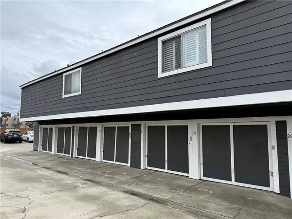 Azusa, CA 91702,824 N Pasadena