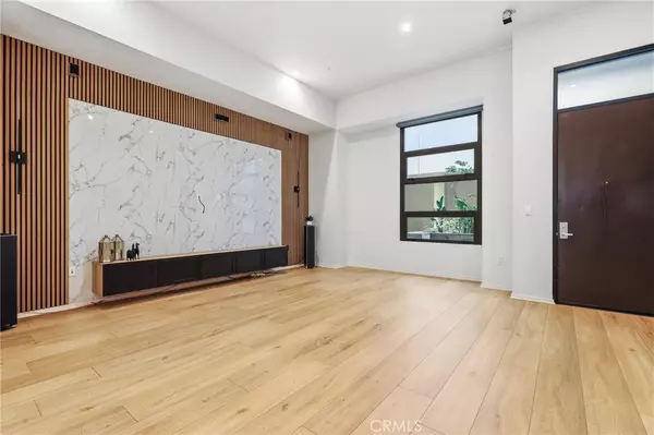 Long Beach, CA 90802,133 The Promenade N #118