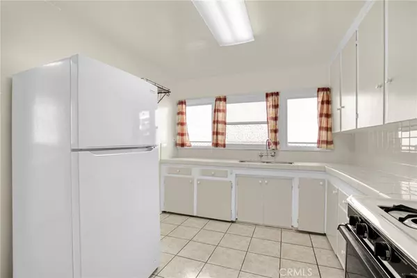 San Pedro, CA 90731,959 W 17th #1/2