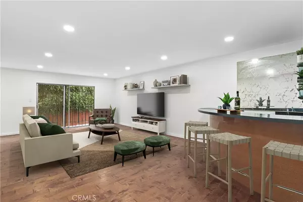 West Hollywood, CA 90069,1045 N Kings RD #105