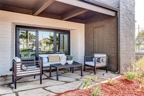 El Segundo, CA 90245,876 Center ST