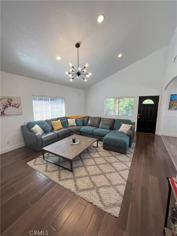 San Pedro, CA 90731,657 W 1st ST