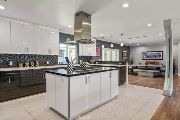 Northridge, CA 91324,9841 Donna AVE