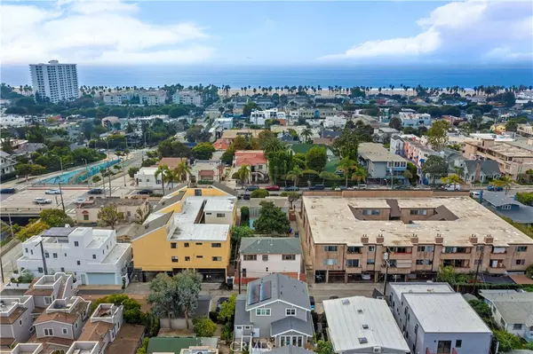 Santa Monica, CA 90405,2511 4th ST