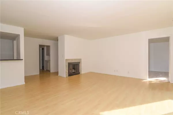 Santa Monica, CA 90403,811 6th ST #105