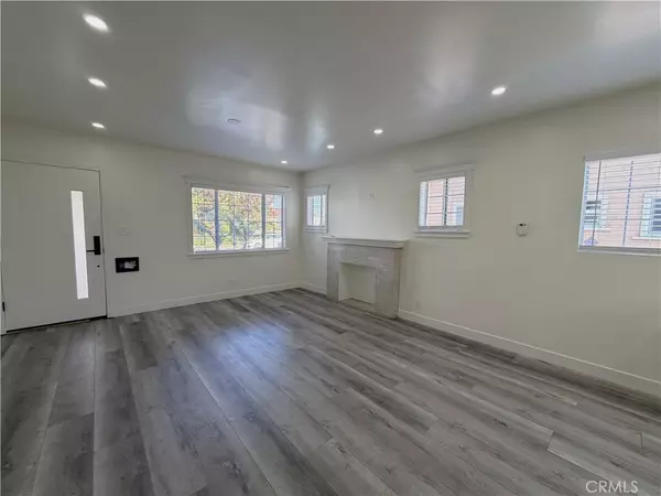 Los Angeles, CA 90047,1936 W 66th ST