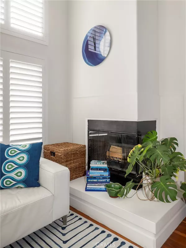 Santa Monica, CA 90404,1214 14th ST #203