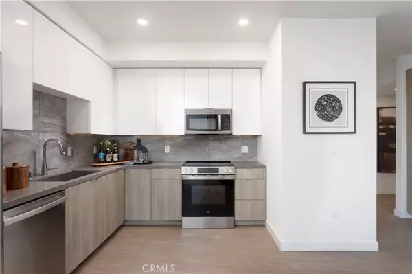 San Pedro, CA 90731,511 S Harbor #404