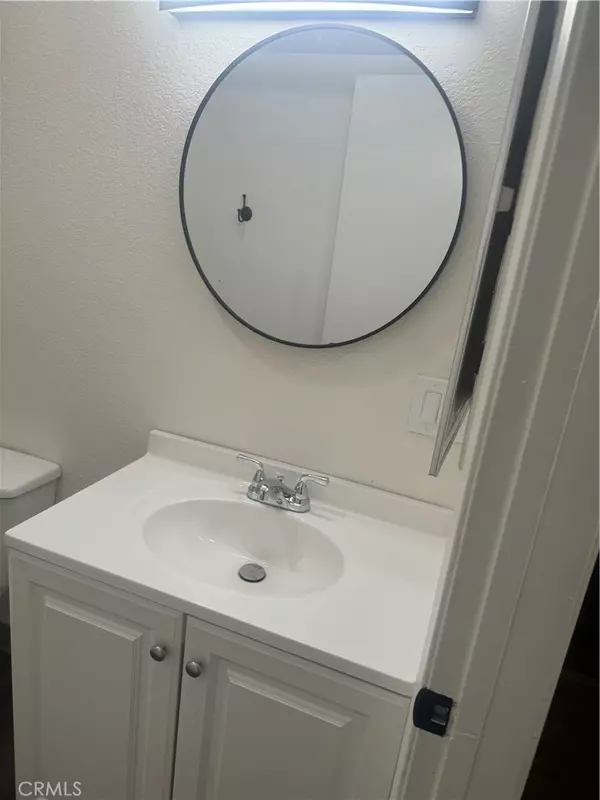 Inglewood, CA 90301,811 Java