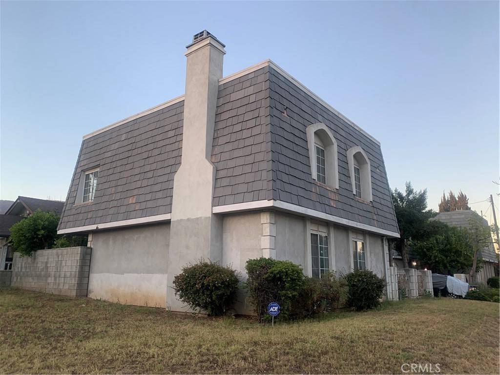 2233 E Maple ST, Pasadena, CA 91107