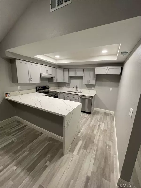 Sacramento, CA 95828,7210 Winterwillow CT