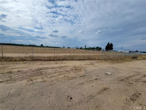 1929 W Whites Bridge AVE, Fresno, CA 93706