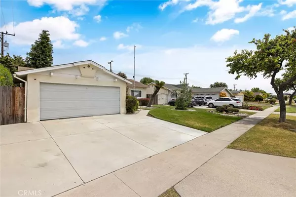Garden Grove, CA 92843,14102 Lake ST