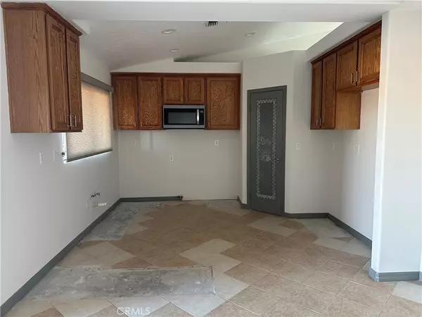 California City, CA 93505,8825 Xavier AVE