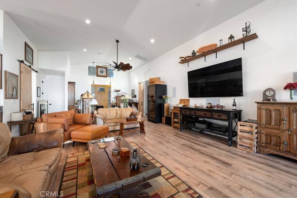 Atascadero, CA 93422,9094 La Canada RD
